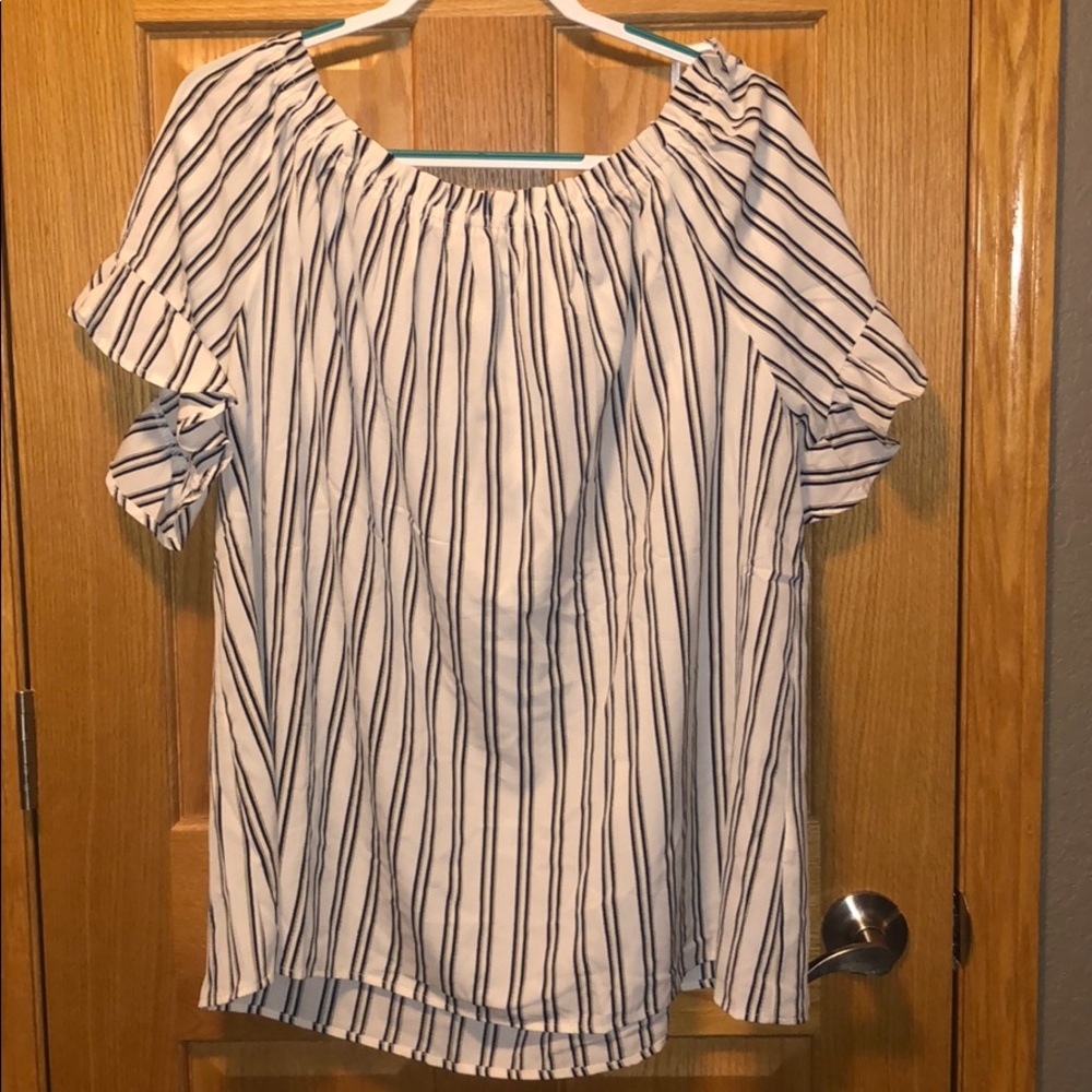 Women’s shirt 2XL NWT